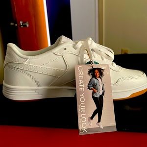 Women Reebok Brand New Never Worn